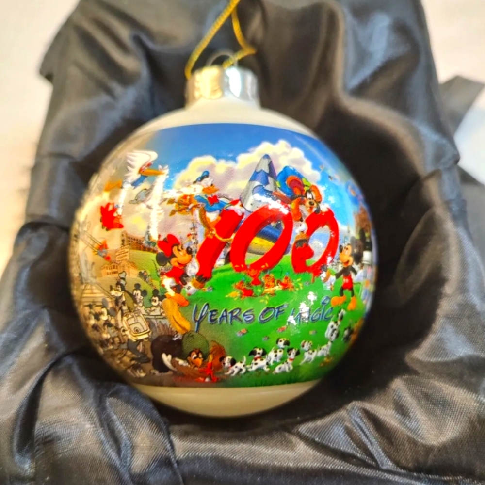 NWT Disney World Ornament 100 Years